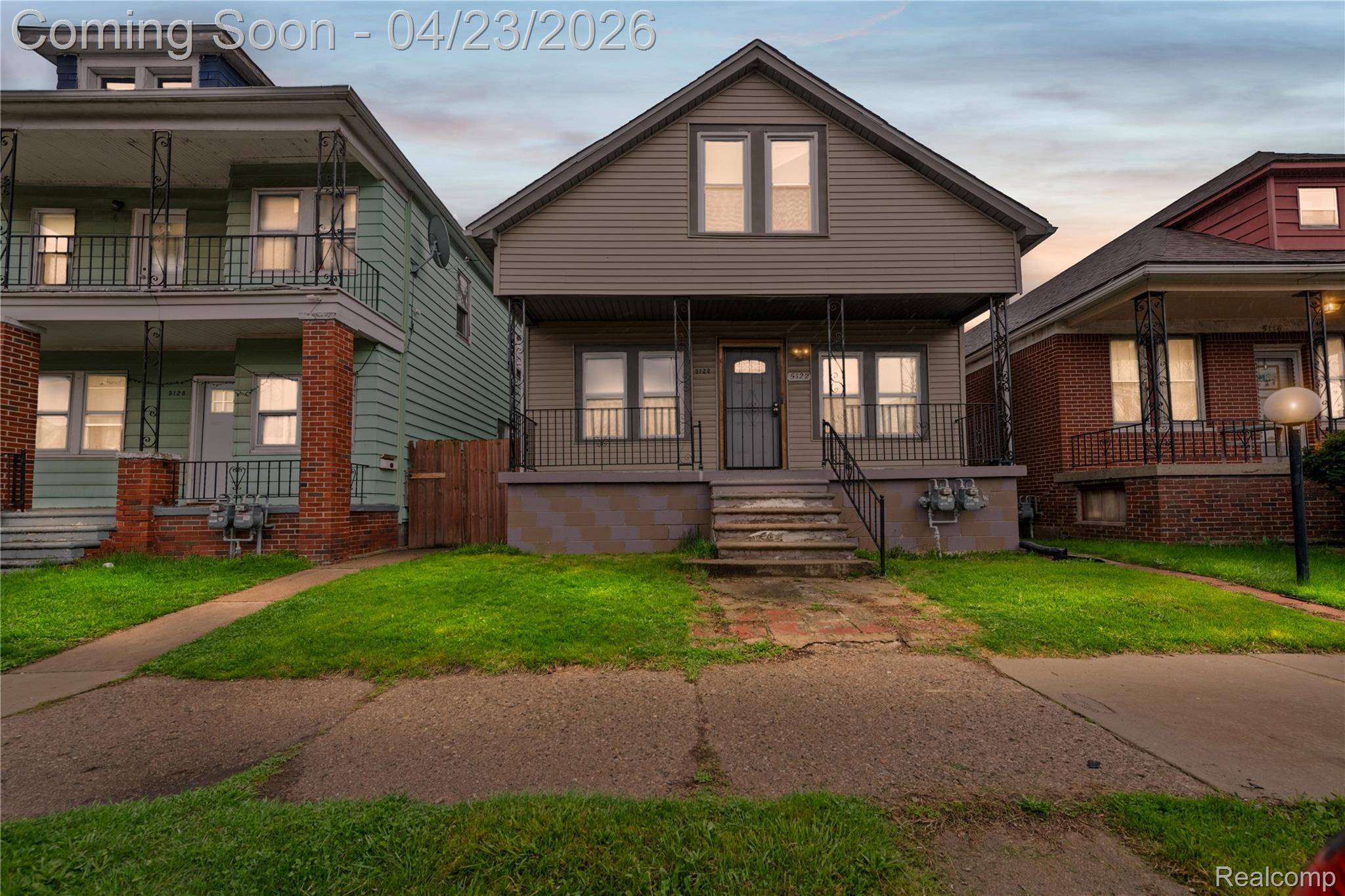 5122 Trowbridge ST, Hamtramck, MI 48212