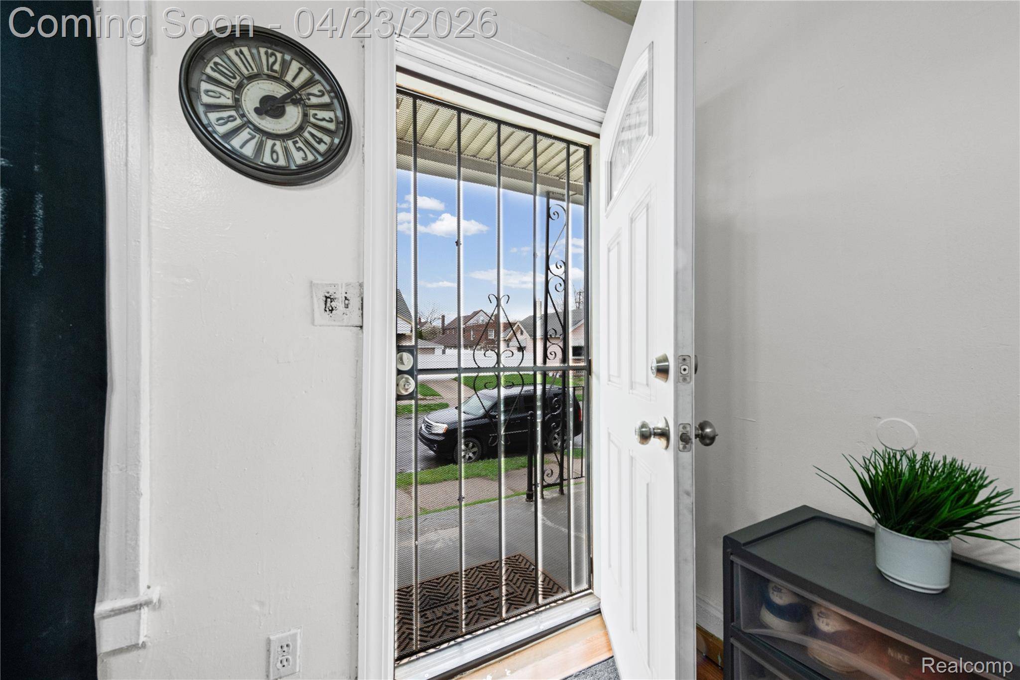 5122 Trowbridge ST, Hamtramck, MI 48212