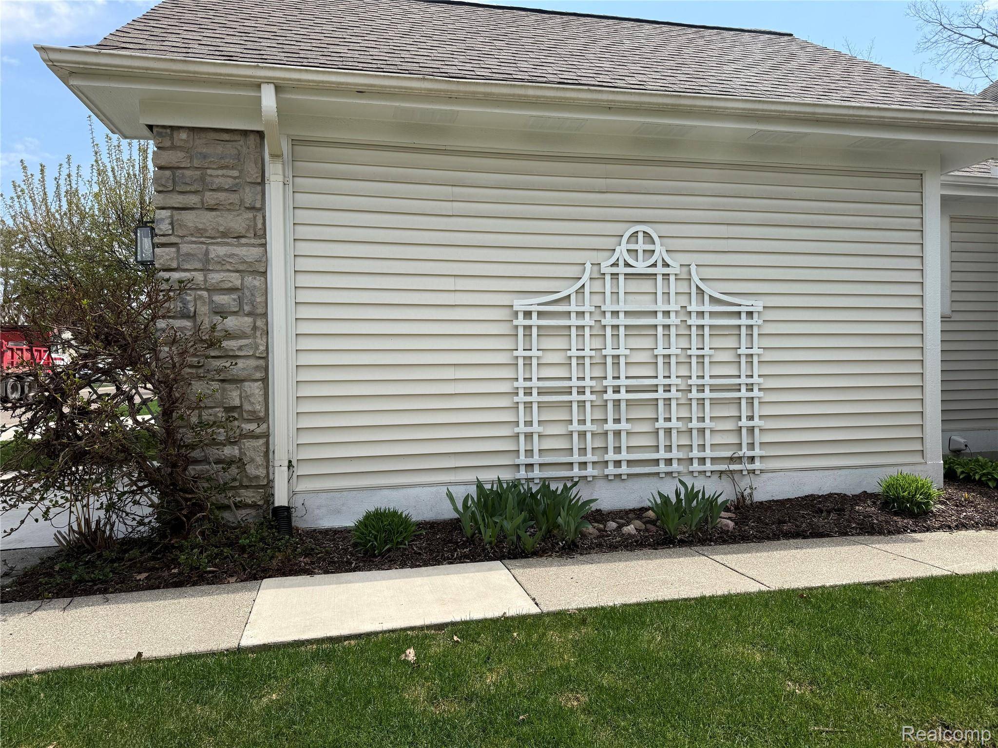 6573 Summit Ridge CT, Independence Charter Township, MI 48346