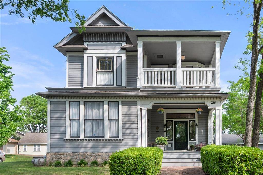 756 W 3rd Avenue, Corsicana, TX 75110