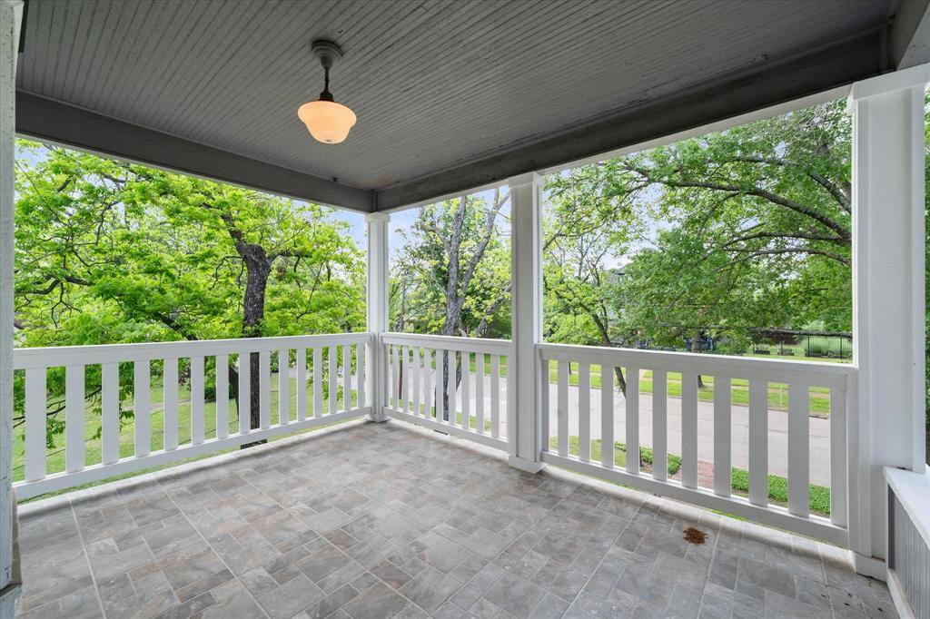 756 W 3rd Avenue, Corsicana, TX 75110