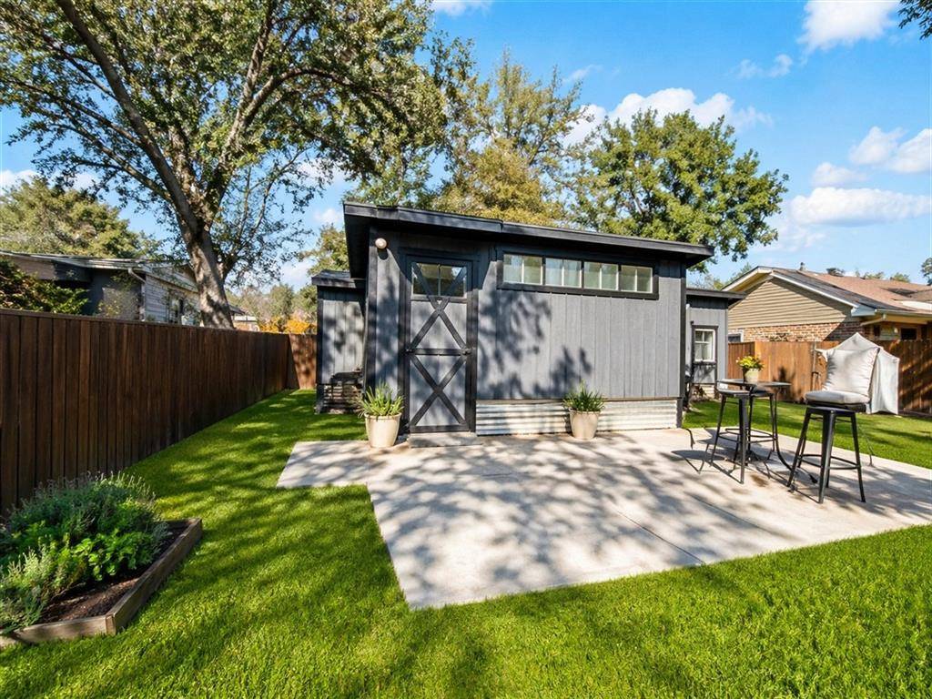 2212 Tealford Drive, Dallas, TX 75228