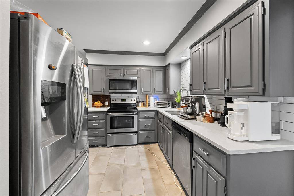 2212 Tealford Drive, Dallas, TX 75228