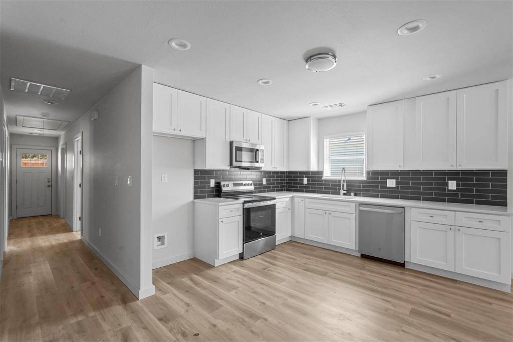 413 S Willow Street, Sherman, TX 75090