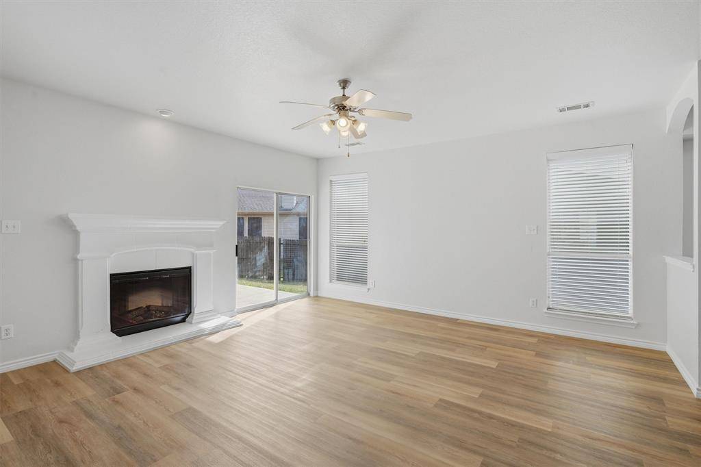 10986 Hawks Landing Road, Fort Worth, TX 76052