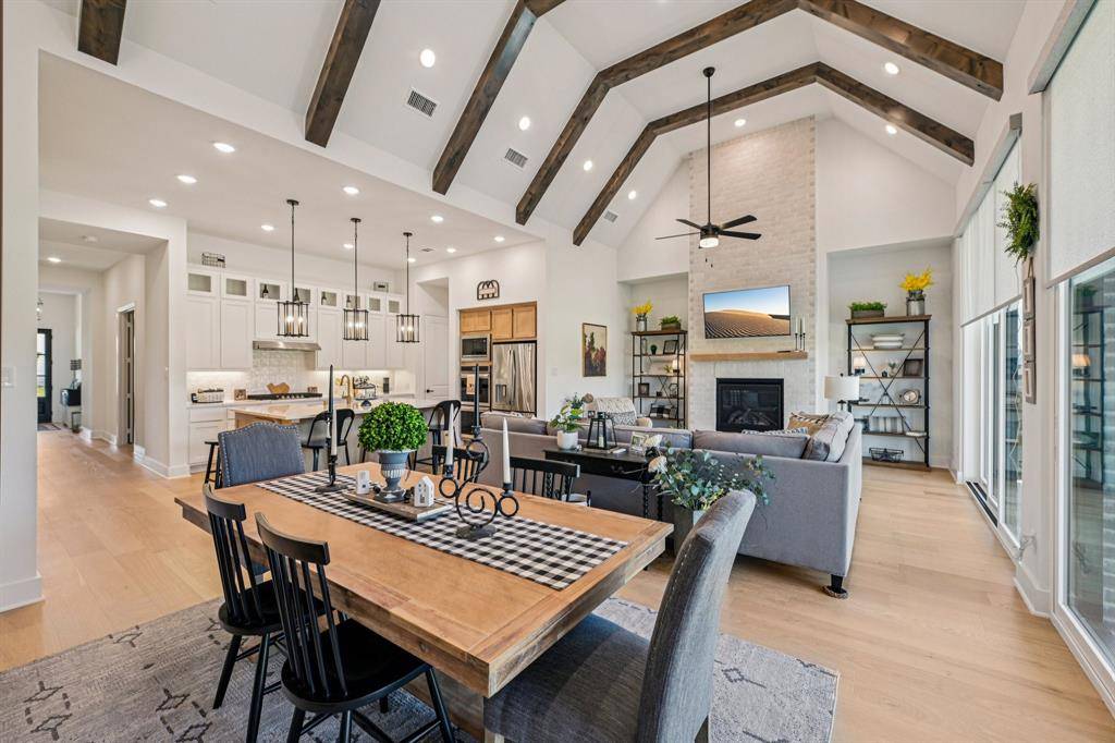 2264 Emerald Drive, Waxahachie, TX 75167