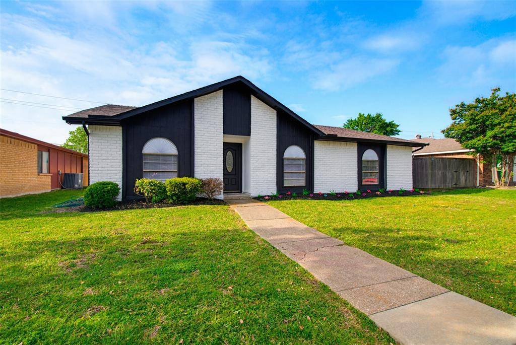 8718 Vernon Drive, Rowlett, TX 75088