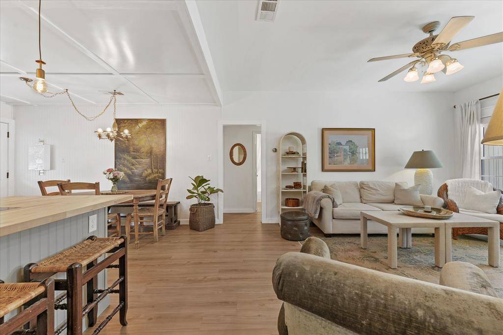 605 Meadow Lane, Roanoke, TX 76262