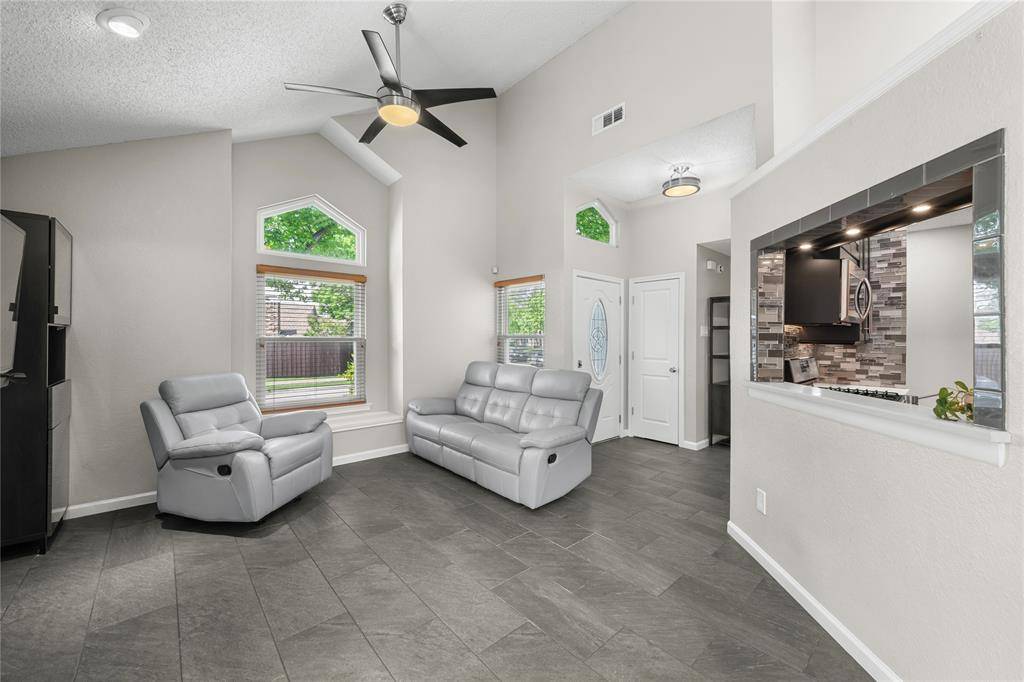 2539 Melissa Lane, Carrollton, TX 75006