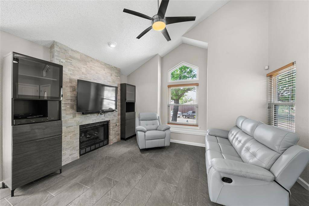 2539 Melissa Lane, Carrollton, TX 75006