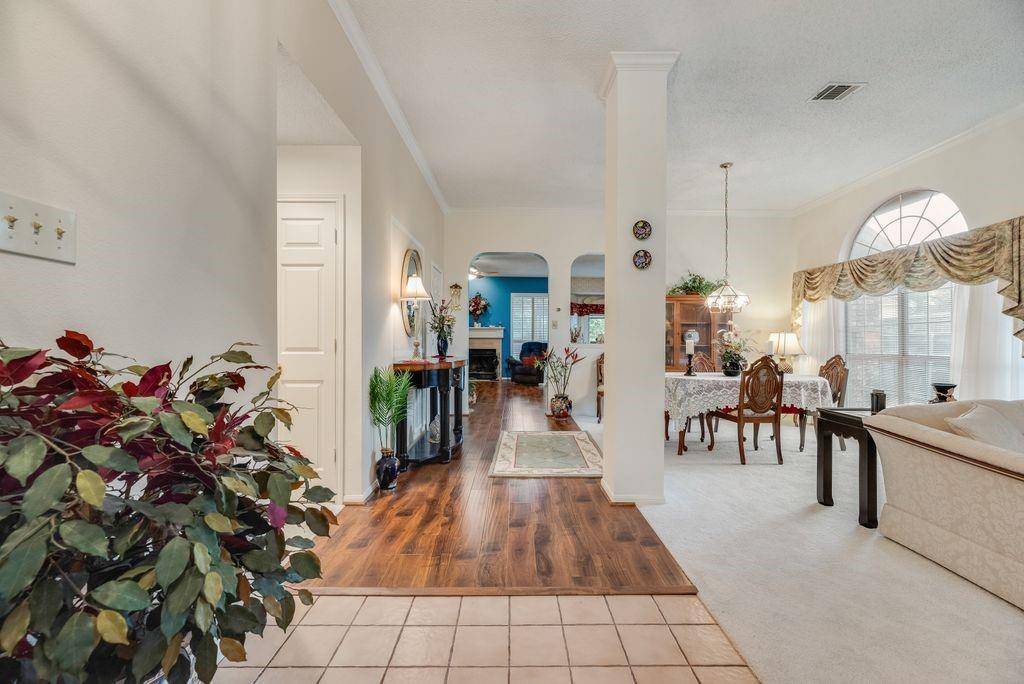 2114 Greenstone Trail, Carrollton, TX 75010