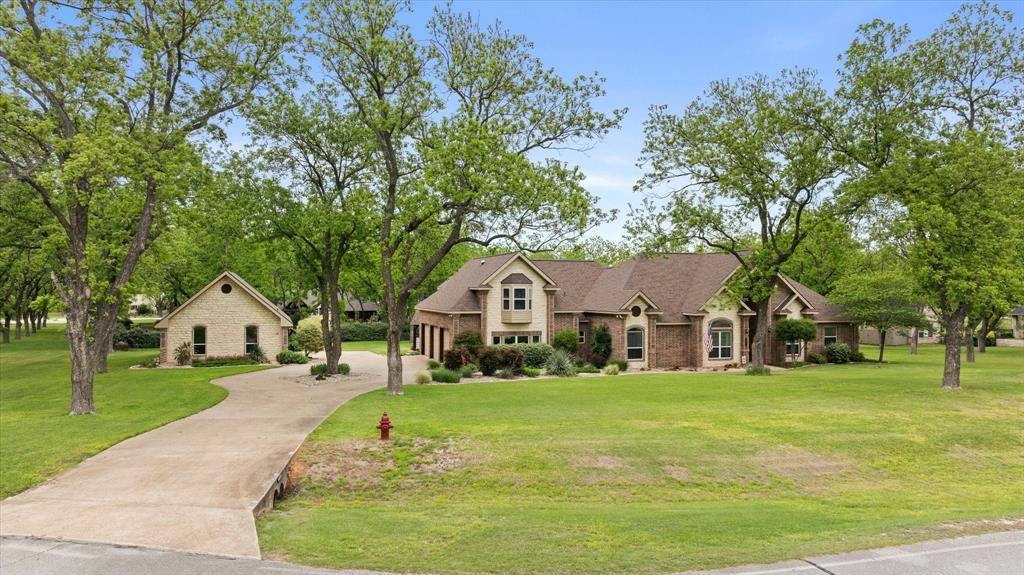 7404 Fox Fire Court, Granbury, TX 76049