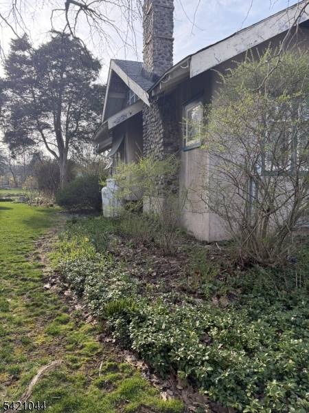 37 Parker St, Belvidere Twp., NJ 07823