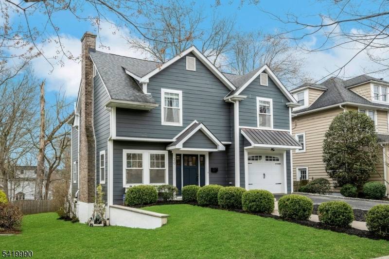 20 N Summit Ave, Chatham Boro, NJ 07928