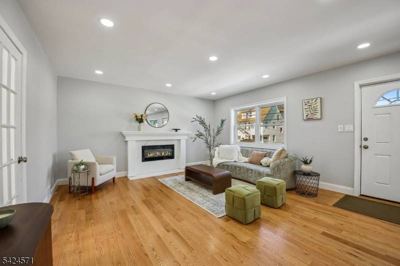 20 Edgar St, Summit City, NJ 07901