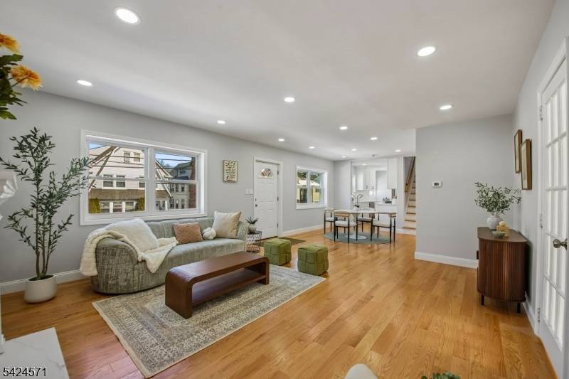 20 Edgar St, Summit City, NJ 07901