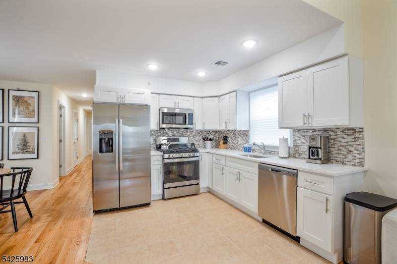 84 W Alpine St, Newark City, NJ 07108