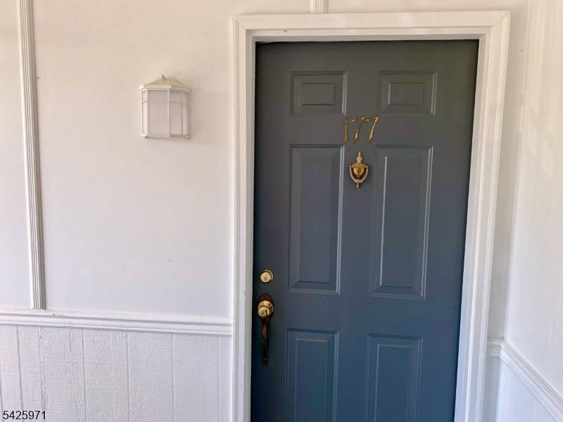 177 Rachel Ct, Franklin Twp., NJ 08823