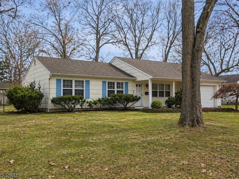 48 Morton Ave, Monroe Twp., NJ 08831