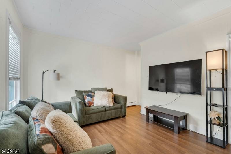 331 1/2 Forest, Kearny Town, NJ 07032