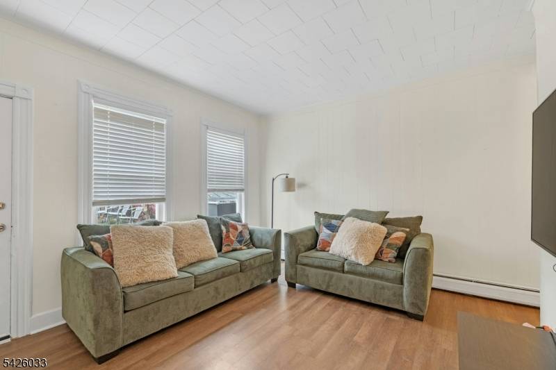 331 1/2 Forest, Kearny Town, NJ 07032