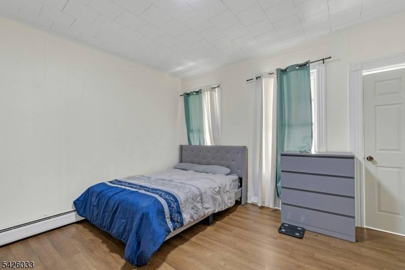 331 1/2 Forest, Kearny Town, NJ 07032