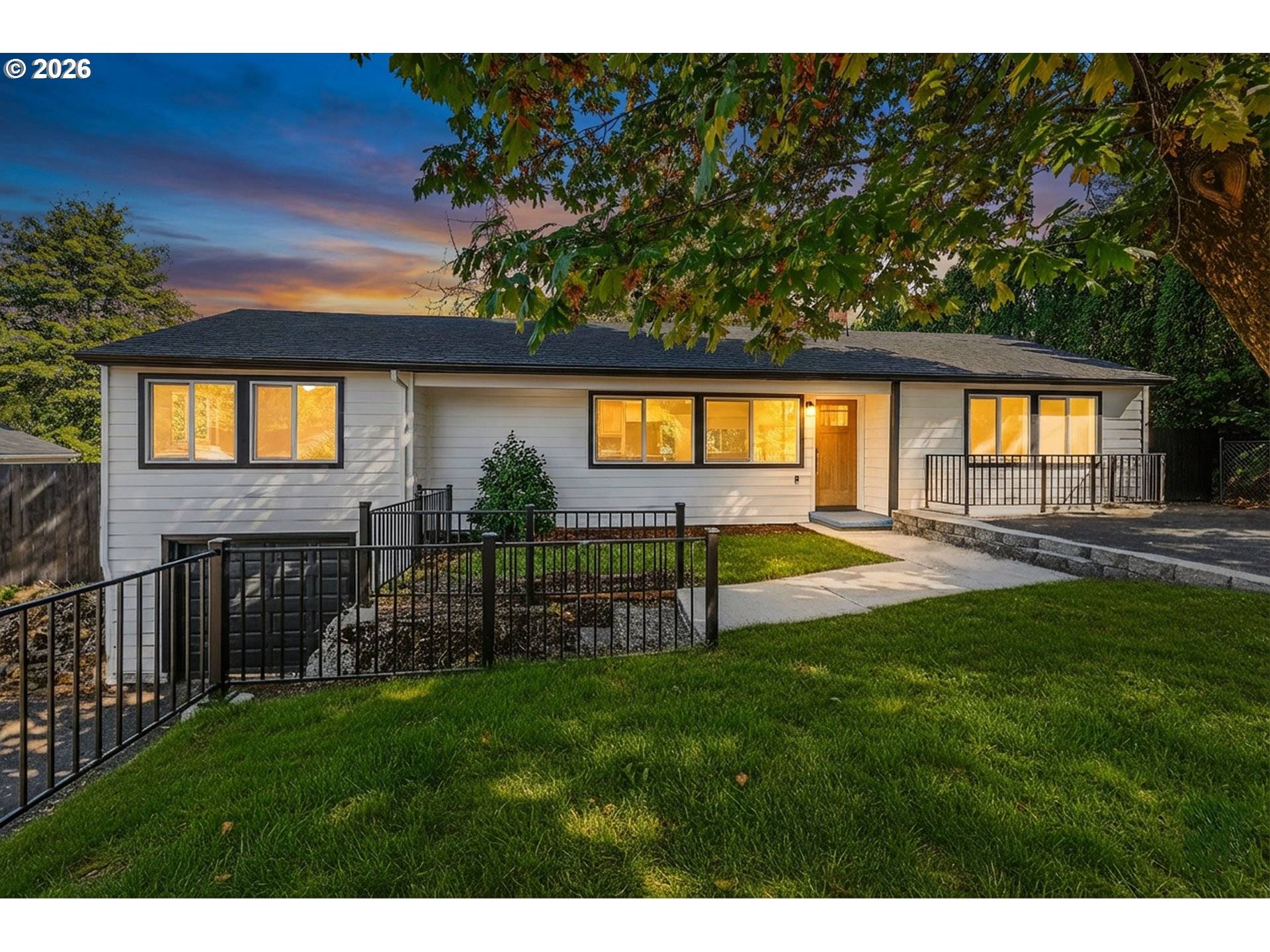 142 NE 128TH AVE, Portland, OR 97230