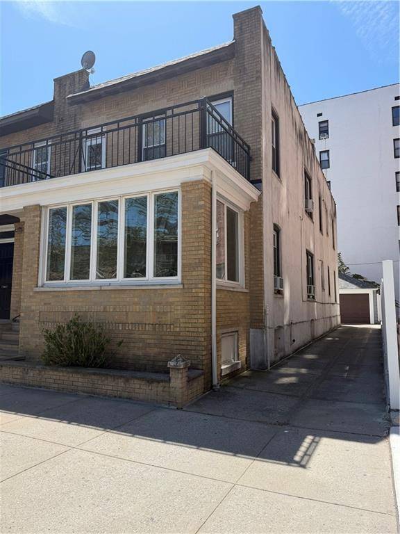 418 82nd ST, Brooklyn, NY 11209