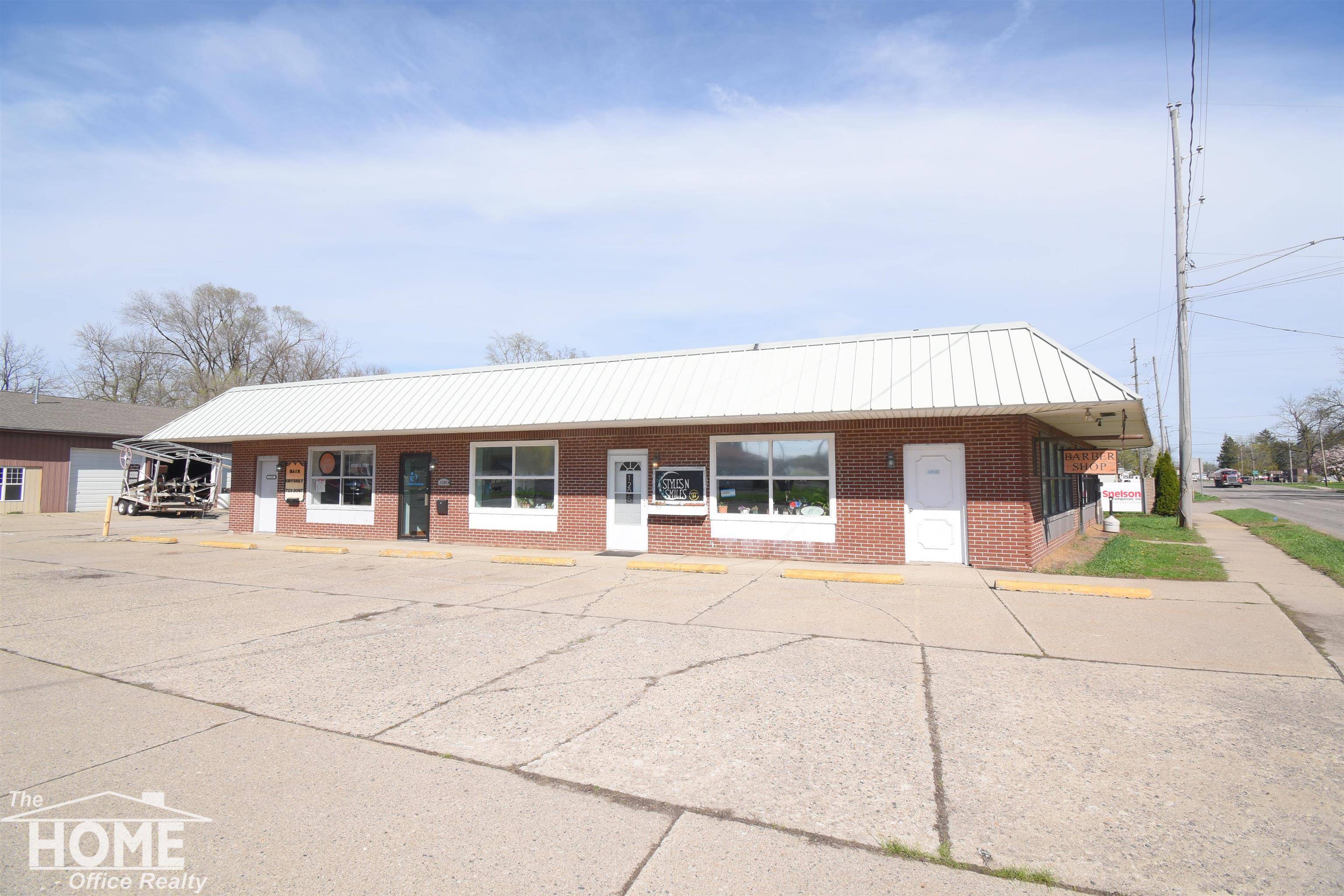 1201 Corunna AVE, Owossocity_shiawassee, MI 48867