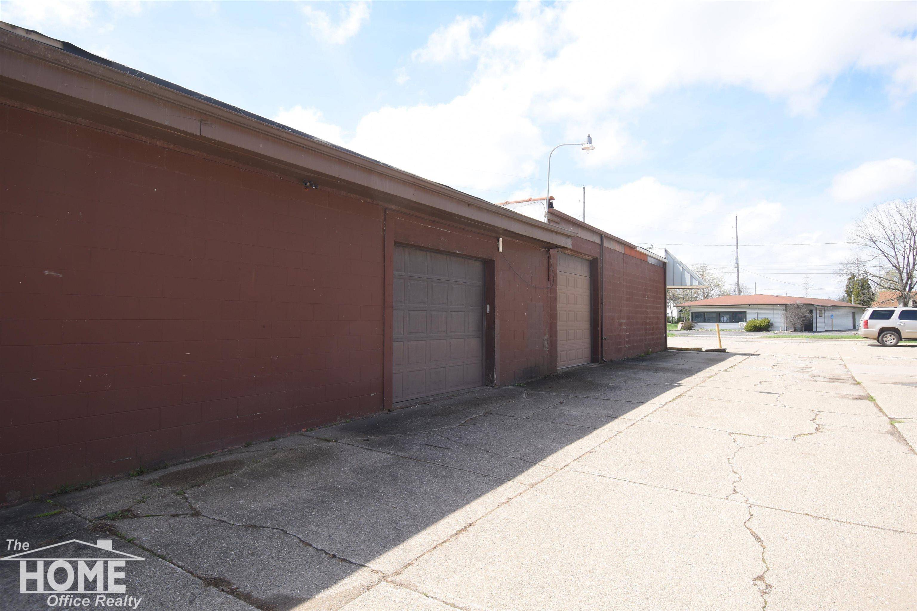 1201 Corunna AVE, Owossocity_shiawassee, MI 48867