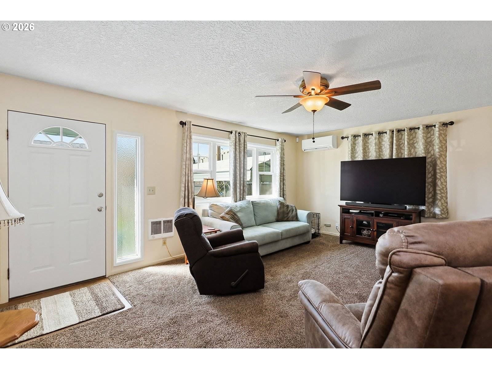 3328 ODELL HWY, Hood River, OR 97031