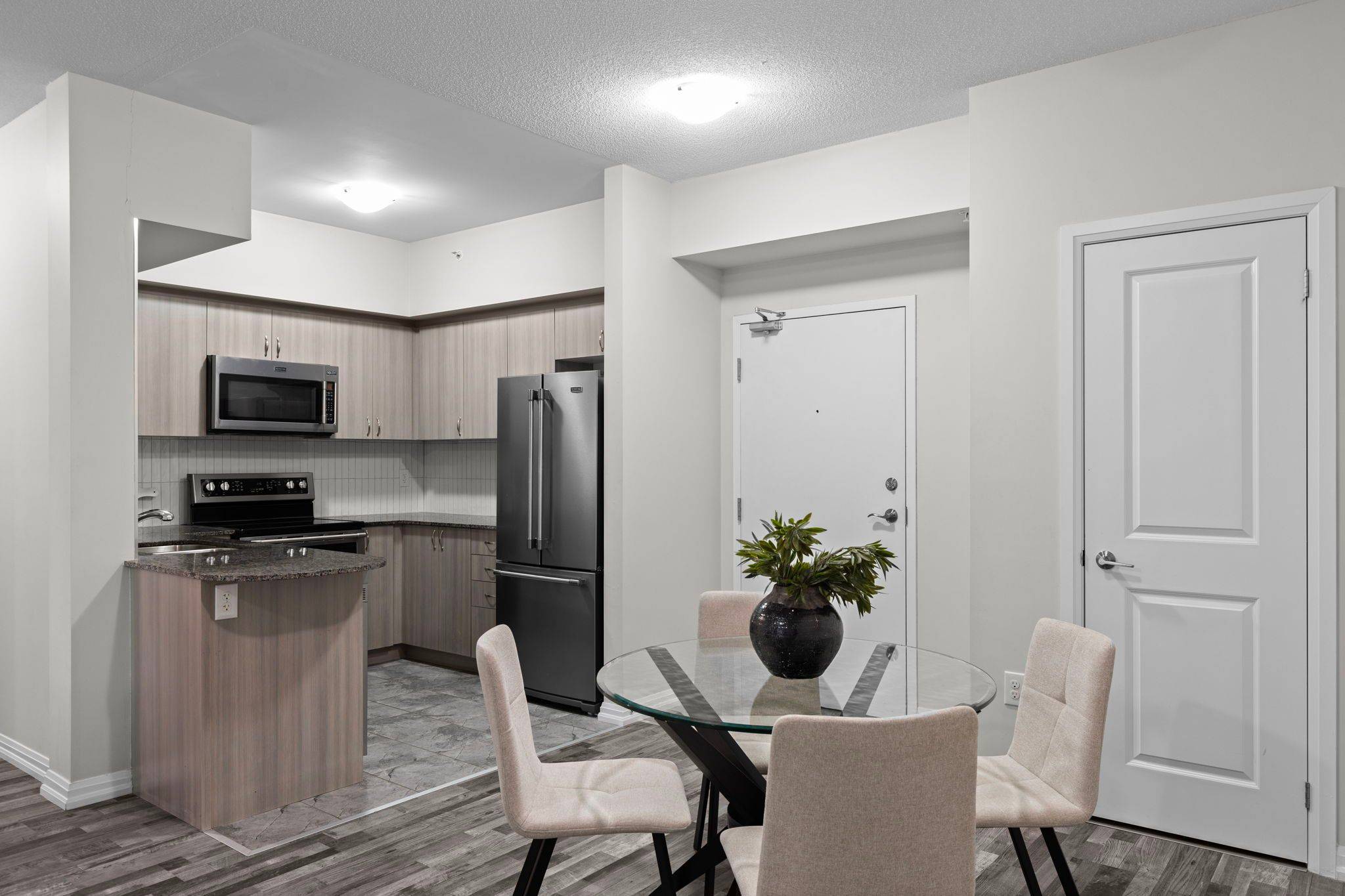 302 ESSA RD #115, Barrie, ON L9J 0H3