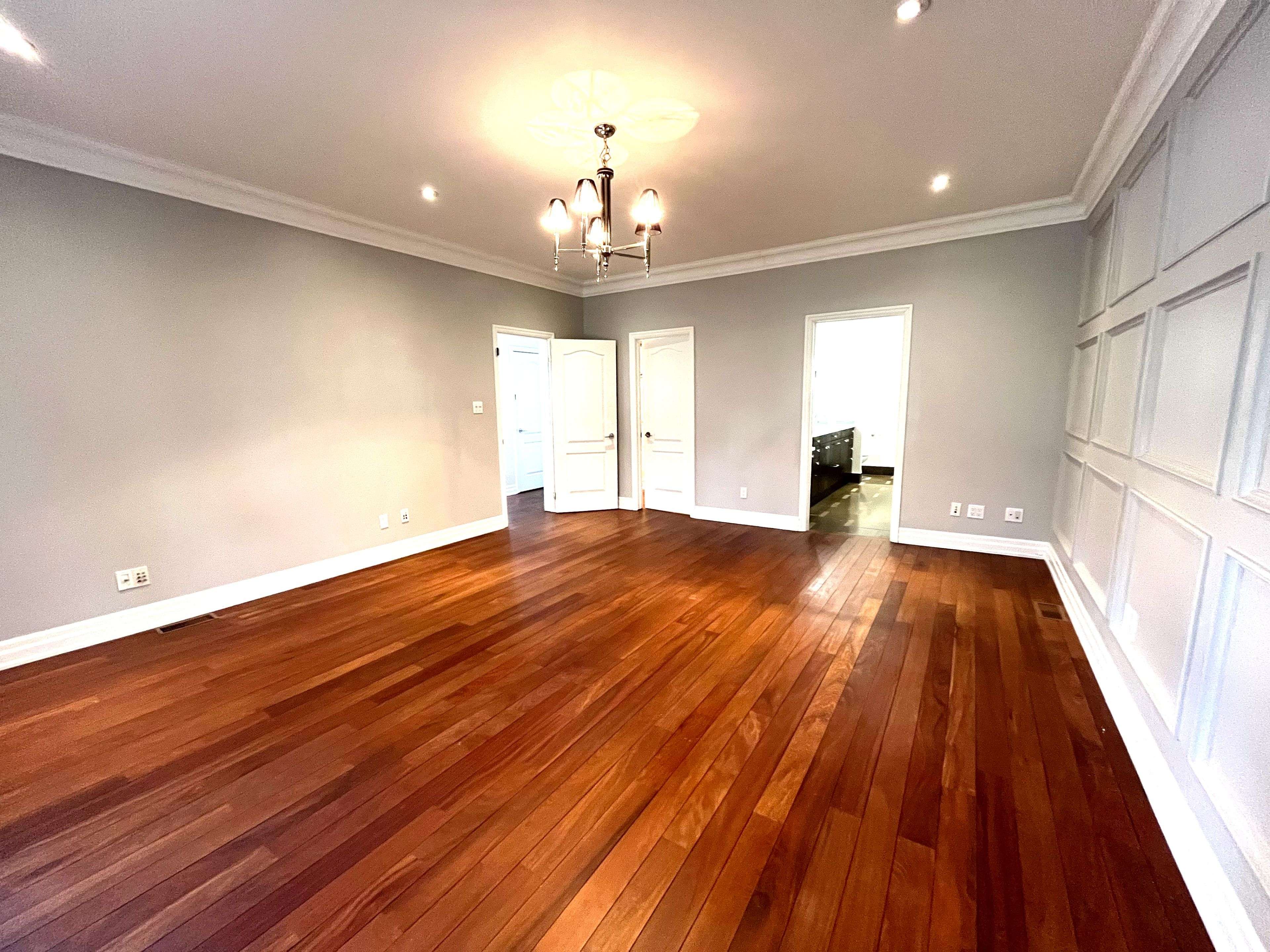 32 Belvedere DR, Oakville, ON L6L 4B6