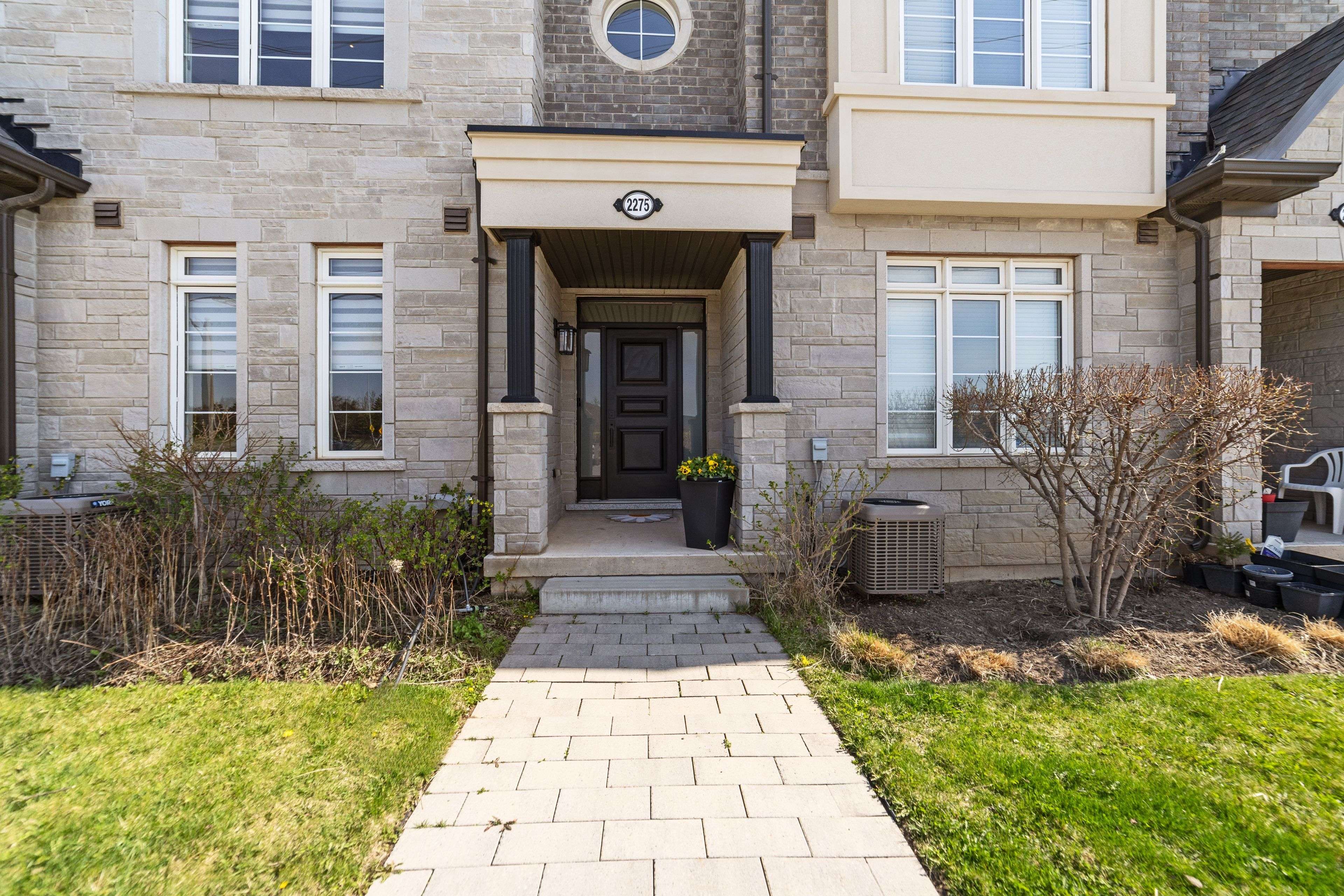 2275 Khalsa Gate, Oakville, ON L6M 1P4