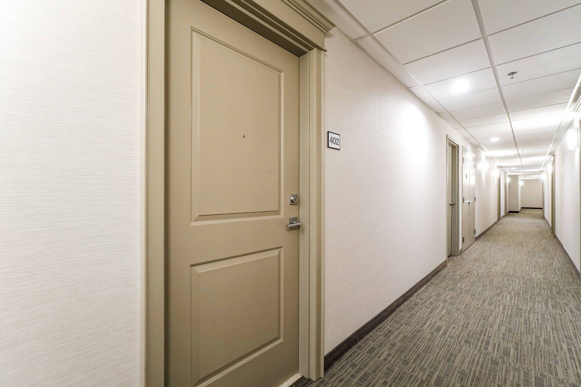 2486 Old Bronte RD #402, Oakville, ON L6M 0Y4