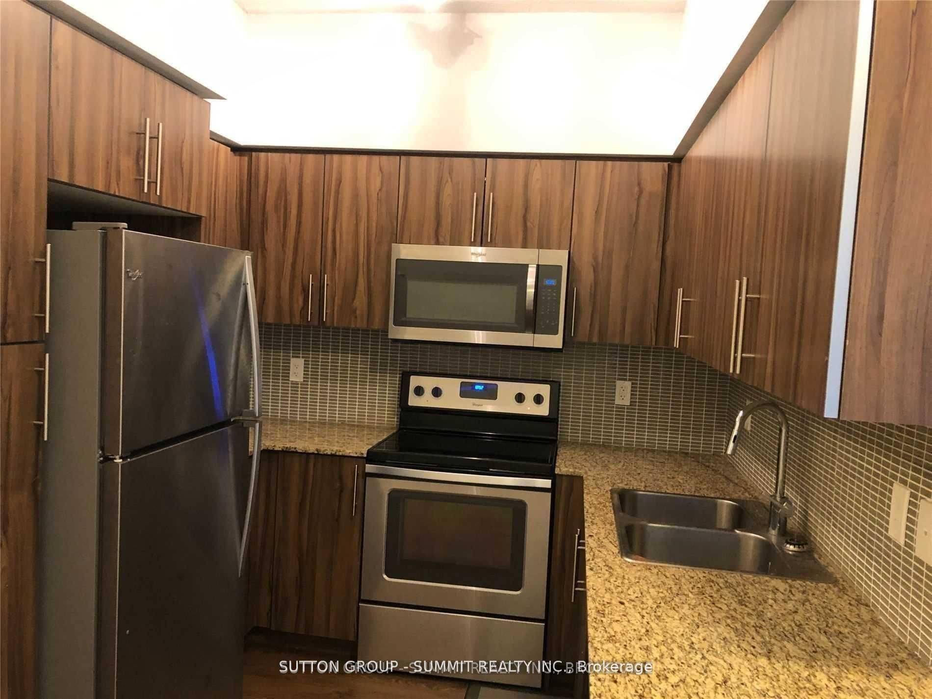 55 Speers RD #209, Oakville, ON L6K 0H9