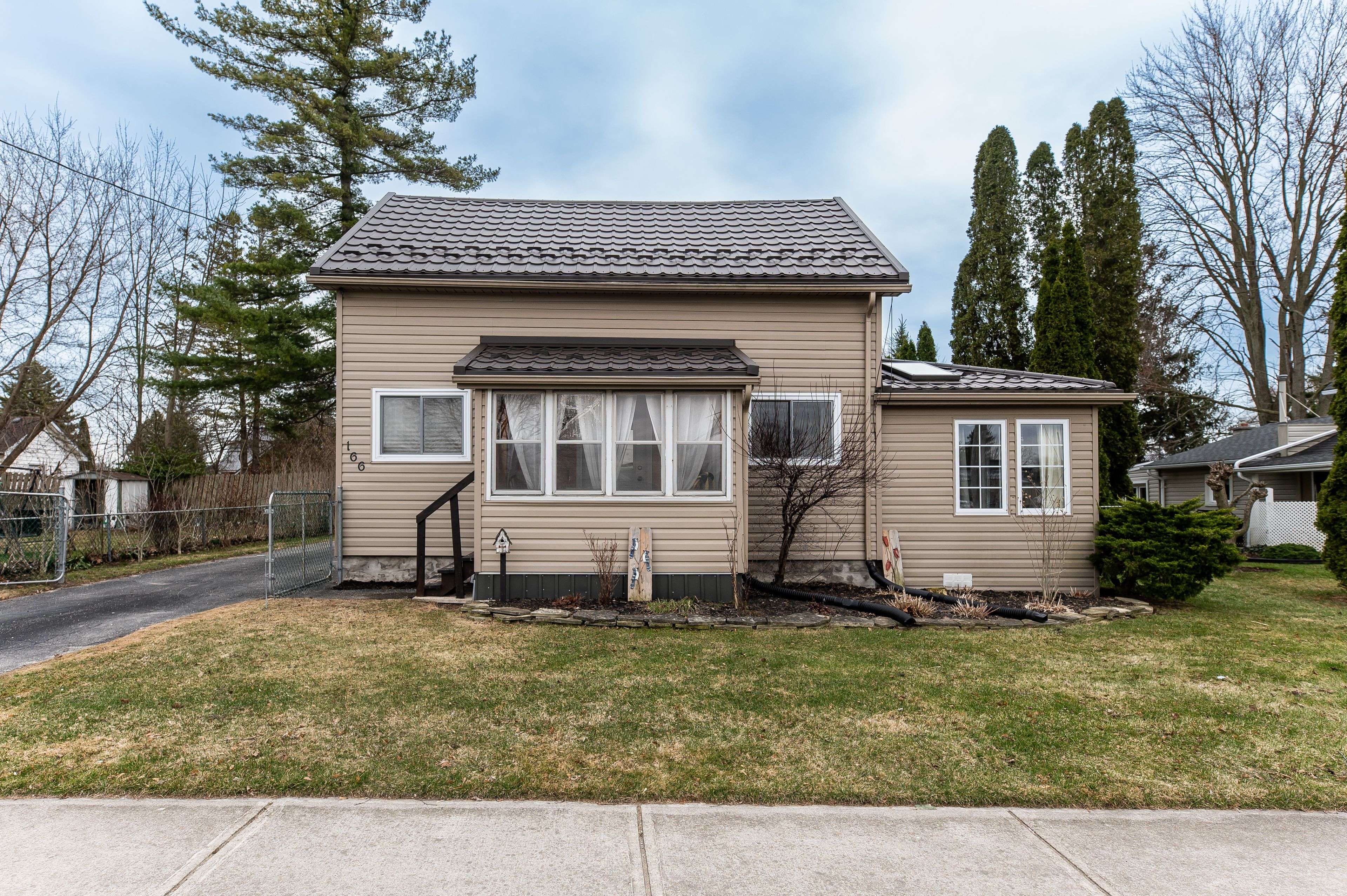 166 Maple ST, West Elgin, ON N0L 2P0