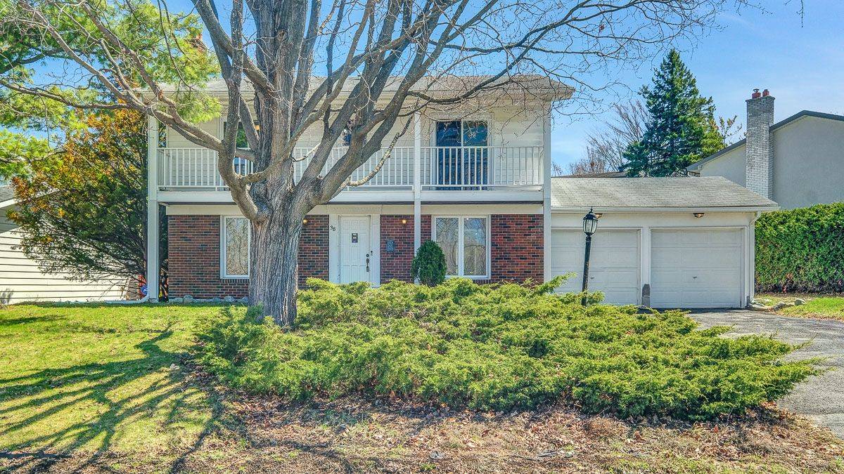 38 Beaver RDG, Cityview - Parkwoods Hills - Rideau Shore, ON K2E 6C7