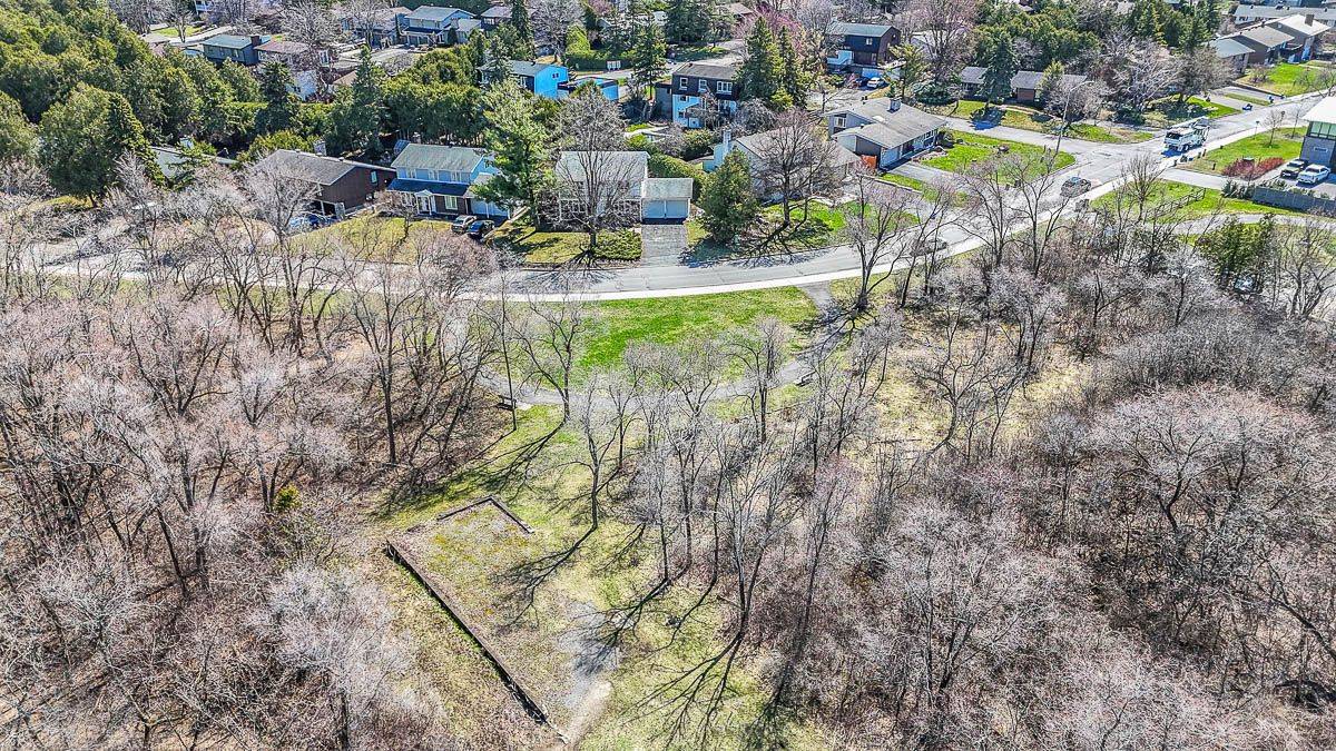 38 Beaver RDG, Cityview - Parkwoods Hills - Rideau Shore, ON K2E 6C7