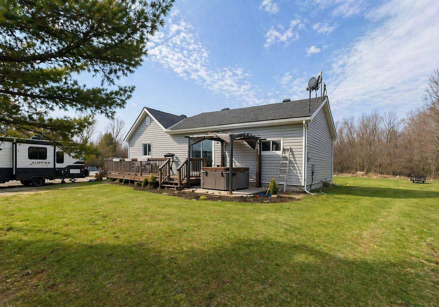 295 Glenview RD, Drummond/north Elmsley, ON K7A 4S4