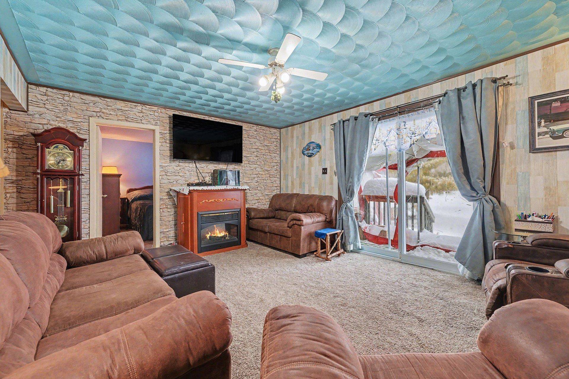 295 Glenview RD, Drummond/north Elmsley, ON K7A 4S4