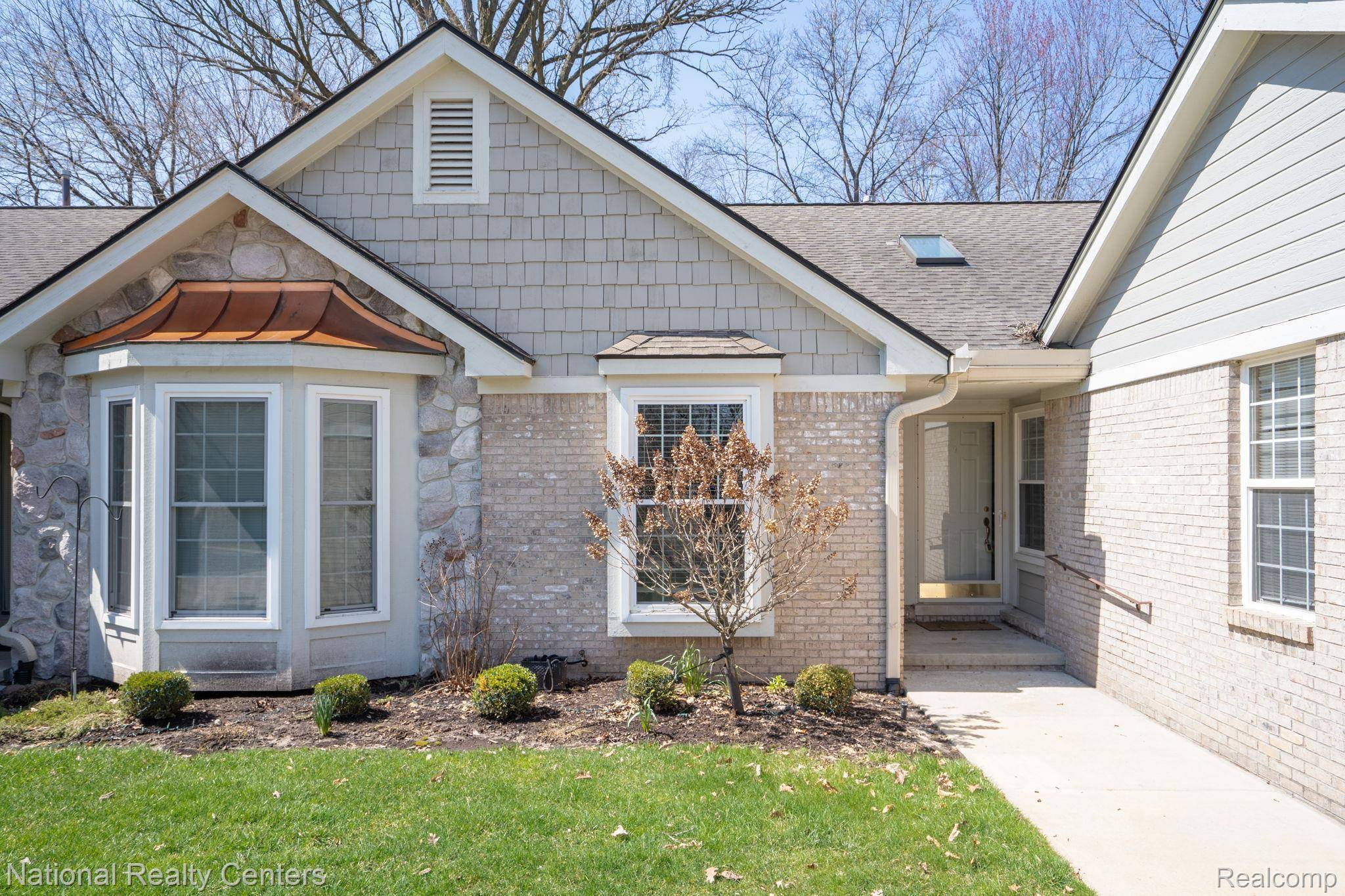 41642 Haggerty Woods CT, Canton Charter Township, MI 48187