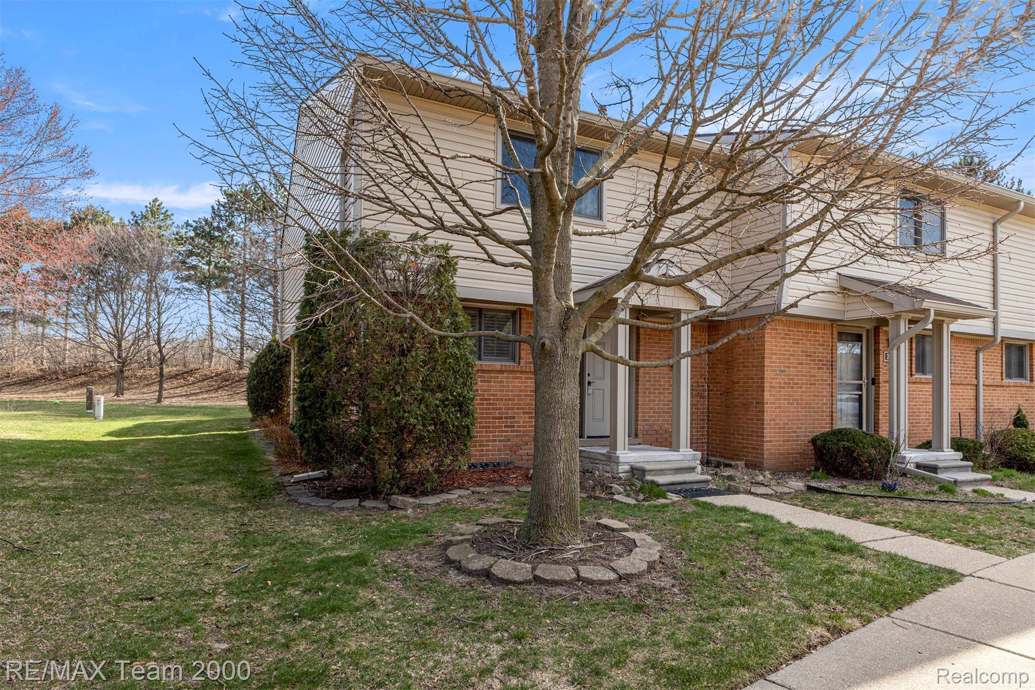 3656 Old Creek RD, Troy, MI 48084