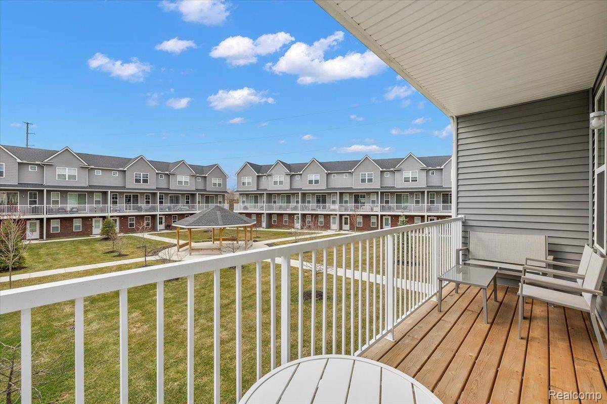 3927 Trailway Commons CIR, Auburn Hills, MI 48326