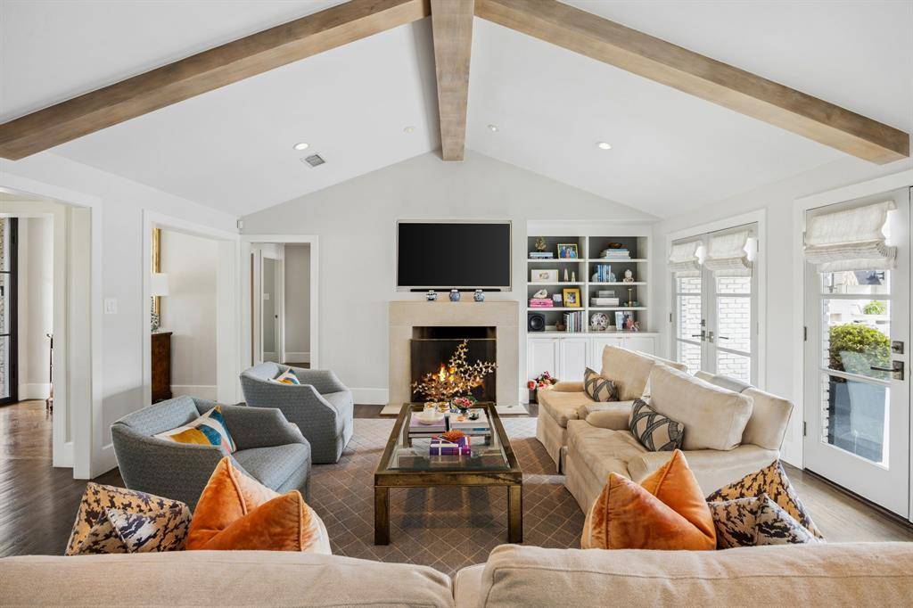 7114 Azalea Lane, Dallas, TX 75230