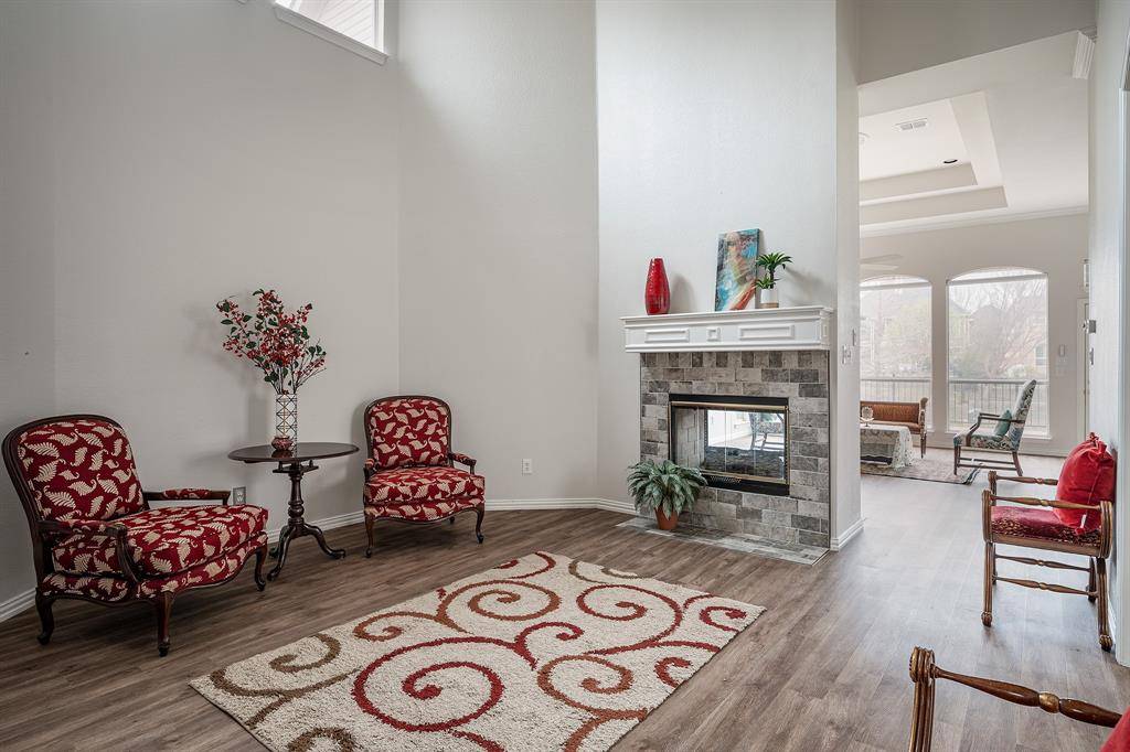 7712 Lakecrest Circle, Irving, TX 75063