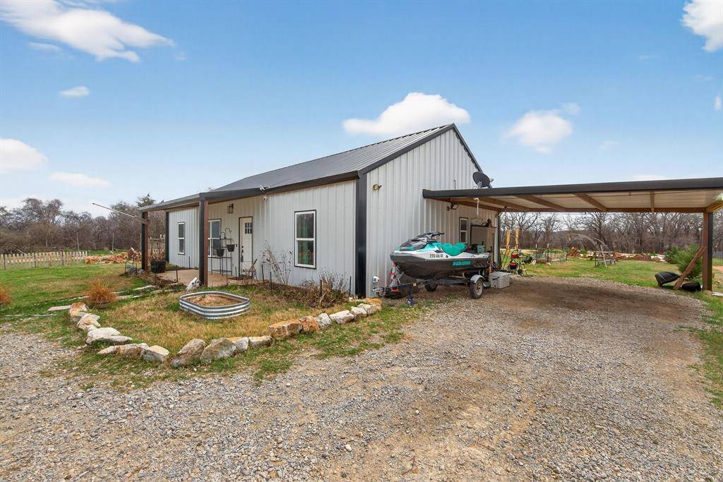 2225 J E Woody Road, Springtown, TX 76082