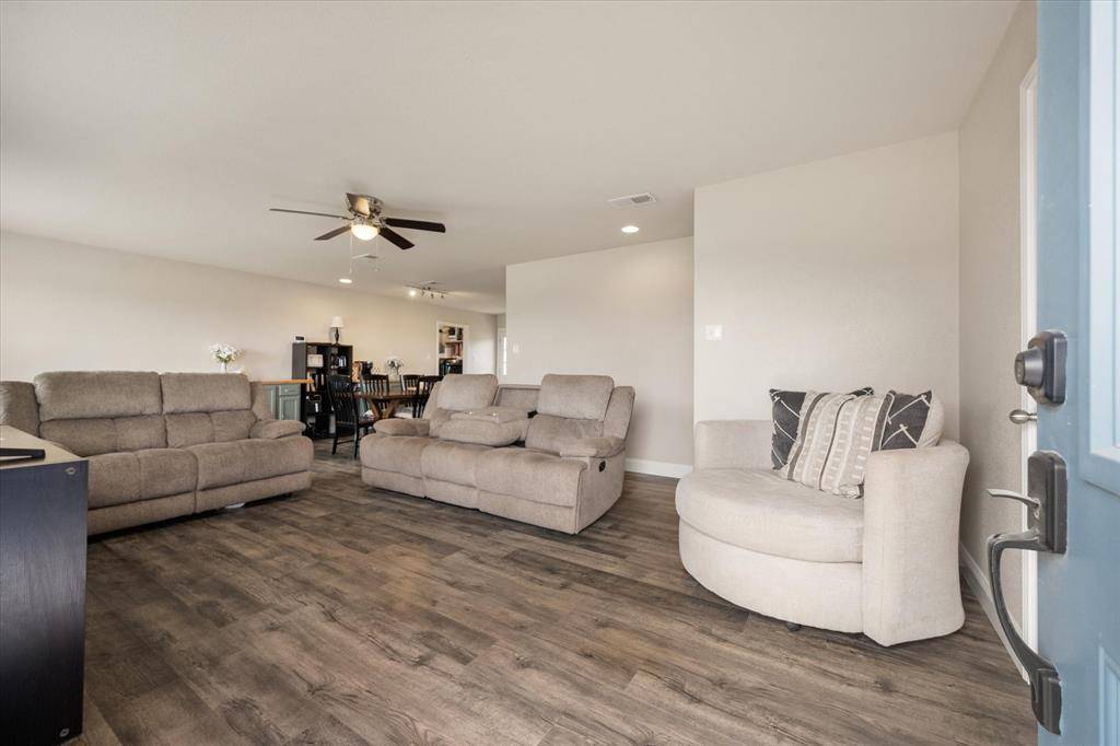 106 Toowoomba Lane, Weatherford, TX 76085