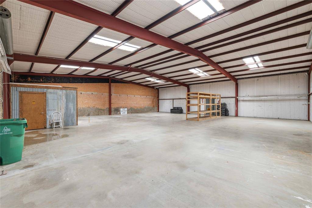 119 E Kyle Street, Bangs, TX 76823