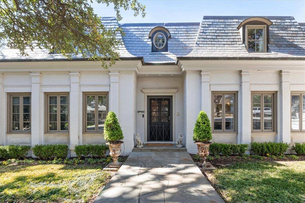 212 Hazelwood Drive, Fort Worth, TX 76107